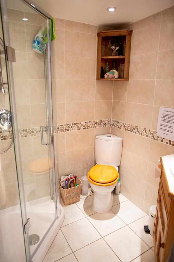 Cosy Cottage Ground Floor Bedroom Ensuite With Private Entrance Chichester Ngoại thất bức ảnh